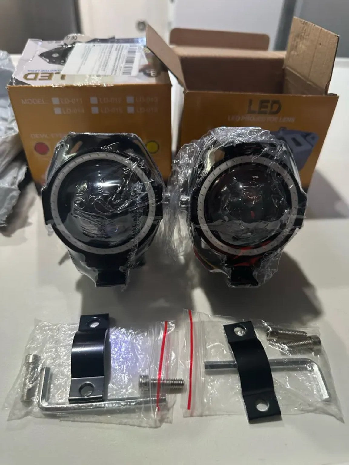 U7 LED auxiliary spotlights complete 2-piece kit with mounting hardware