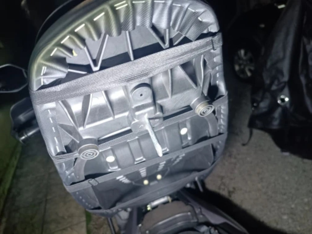 Motorcycle gel seat cushion underside and fastening straps – real customer photo