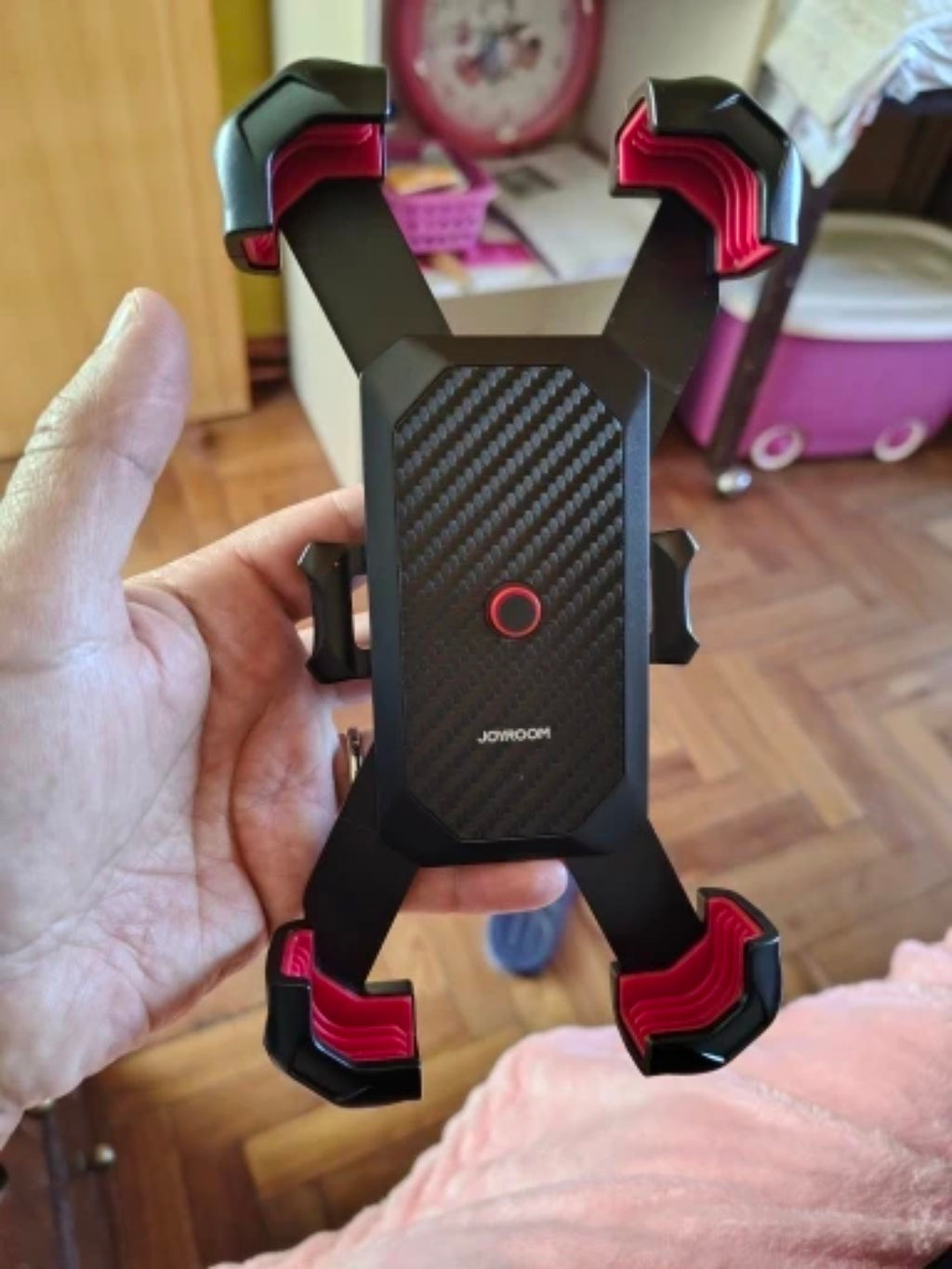 Joyroom motorcycle phone mount close-up – real customer photo