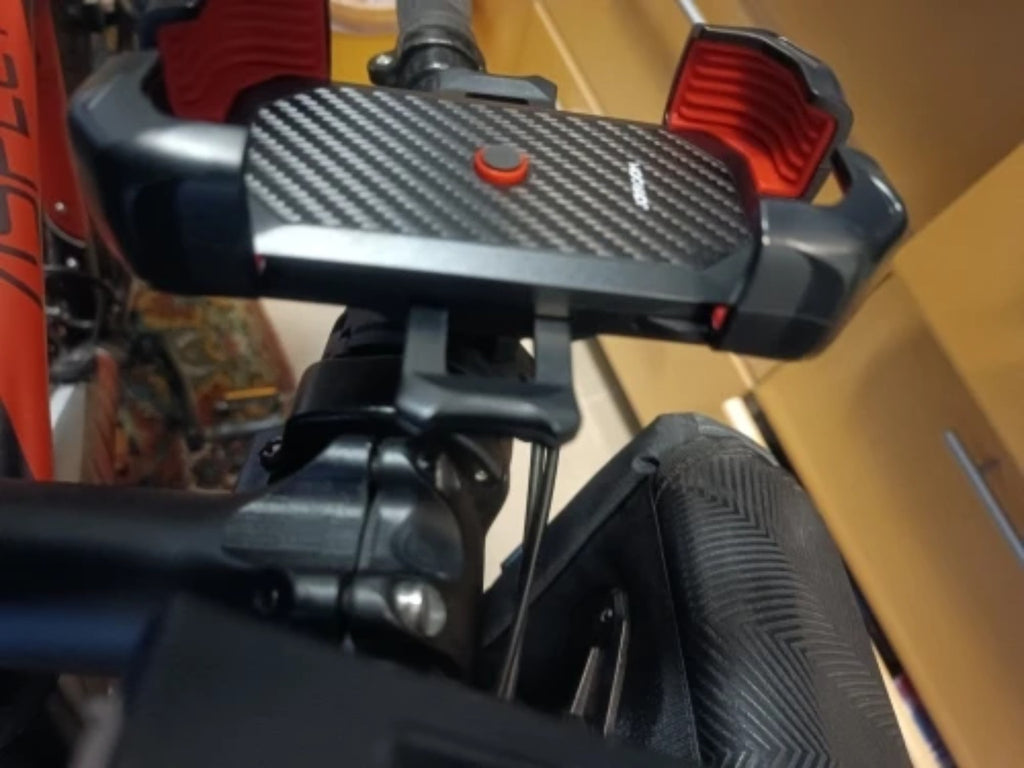 Joyroom motorcycle phone mount secured on motorcycle handlebar – real customer photo