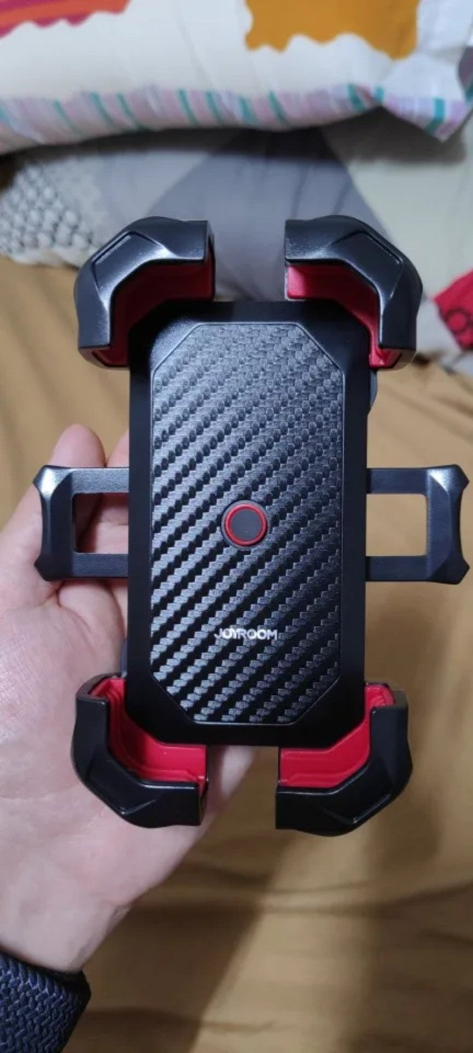 Original customer photo of JOYROOM motorcycle phone mount 3